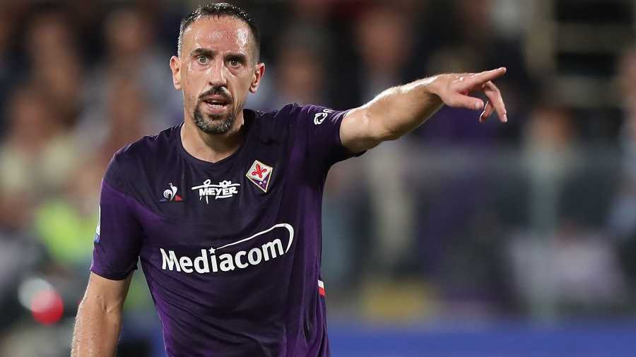 Fiorentina, Ribéry in campo contro il Parma: i ladri gli entrano in casa